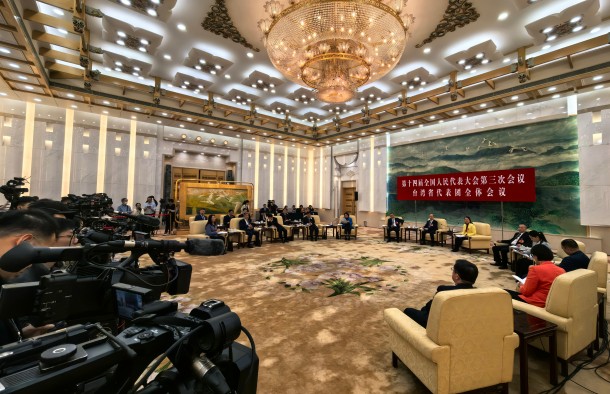 老记上会： 百家媒体聚焦两岸热点，融合发展势不可挡