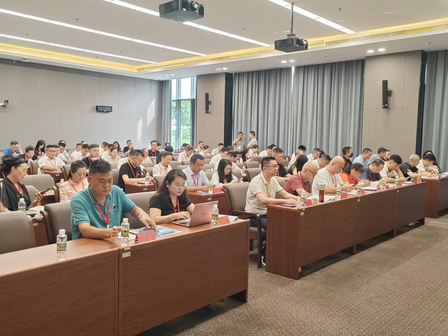 携手奋进为自贸港高质量发展擘画新蓝图 海南省营商环境建设厅为商协会“充电”赋能